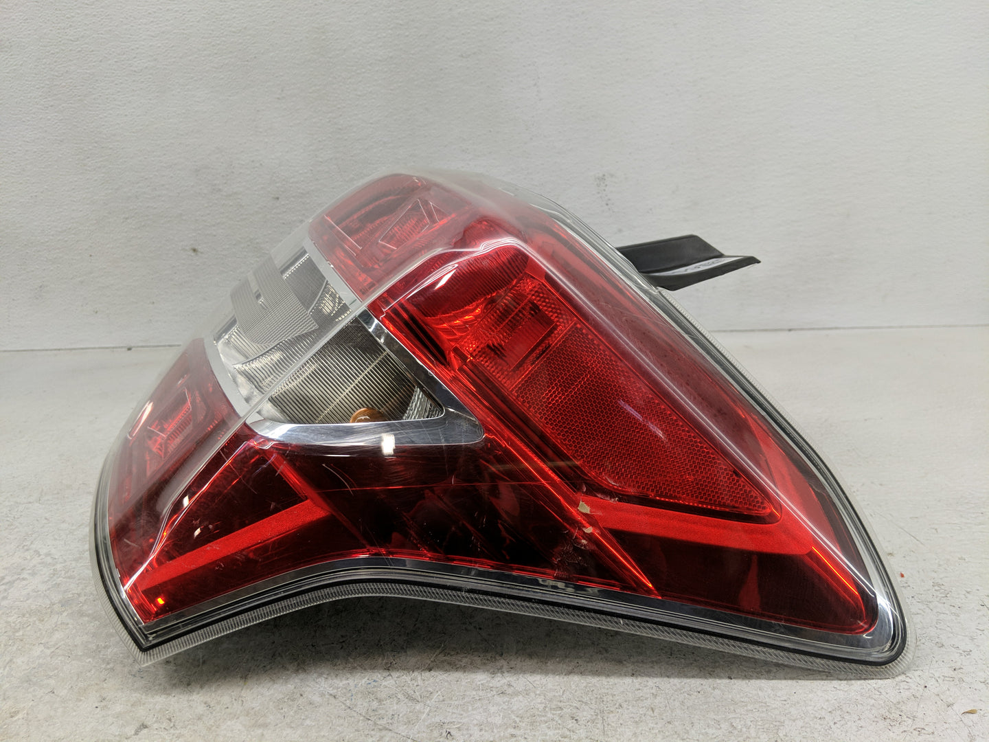 2016 Subaru Forester Tail Light Assembly Passenger Right OEM P/N:84201-SG040 Fits OEM Used Auto Parts - Oemusedautoparts1.co