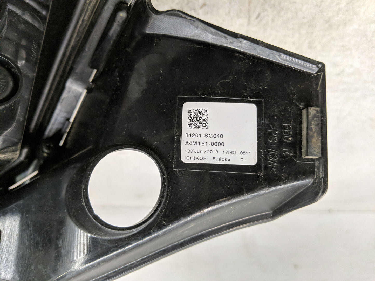2016 Subaru Forester Tail Light Assembly Passenger Right OEM P/N:84201-SG040 Fits OEM Used Auto Parts - Oemusedautoparts1.co