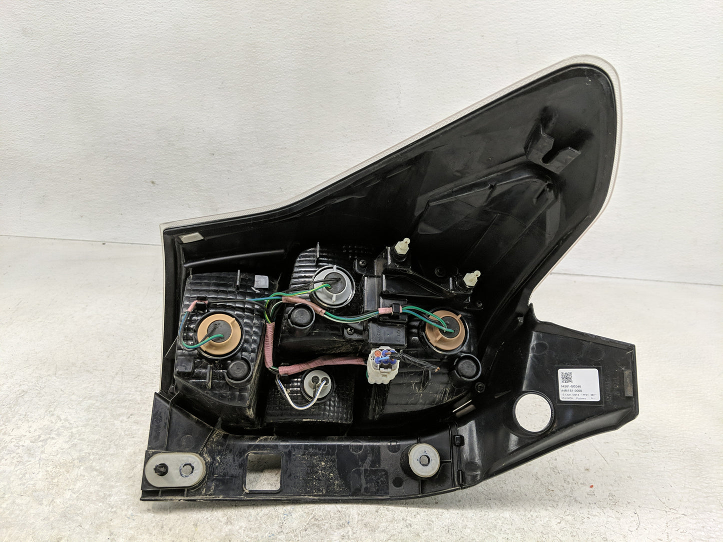 2016 Subaru Forester Tail Light Assembly Passenger Right OEM P/N:84201-SG040 Fits OEM Used Auto Parts - Oemusedautoparts1.co
