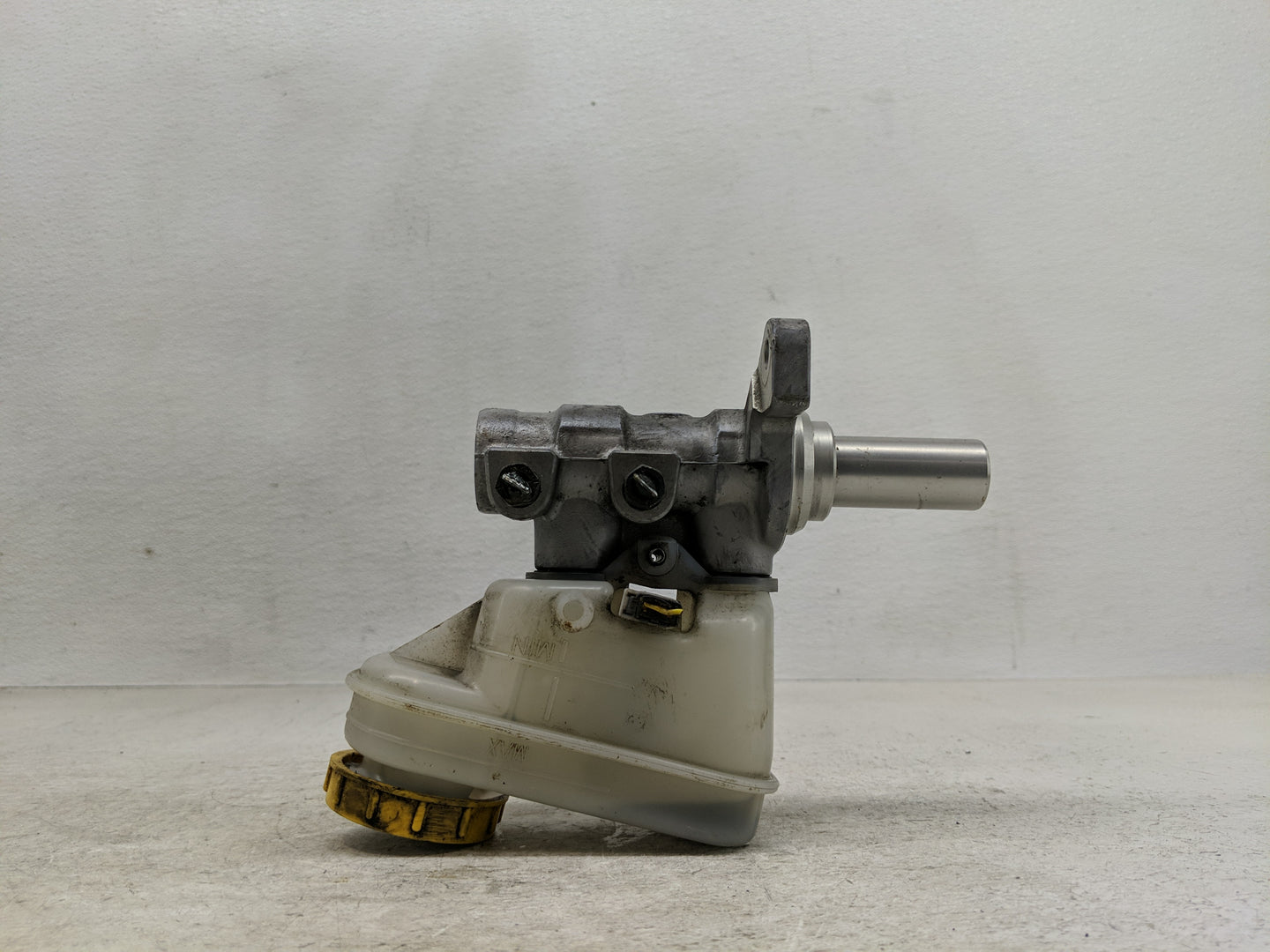 Subaru Forester Brake Master Cylinder - Oemusedautoparts1.com