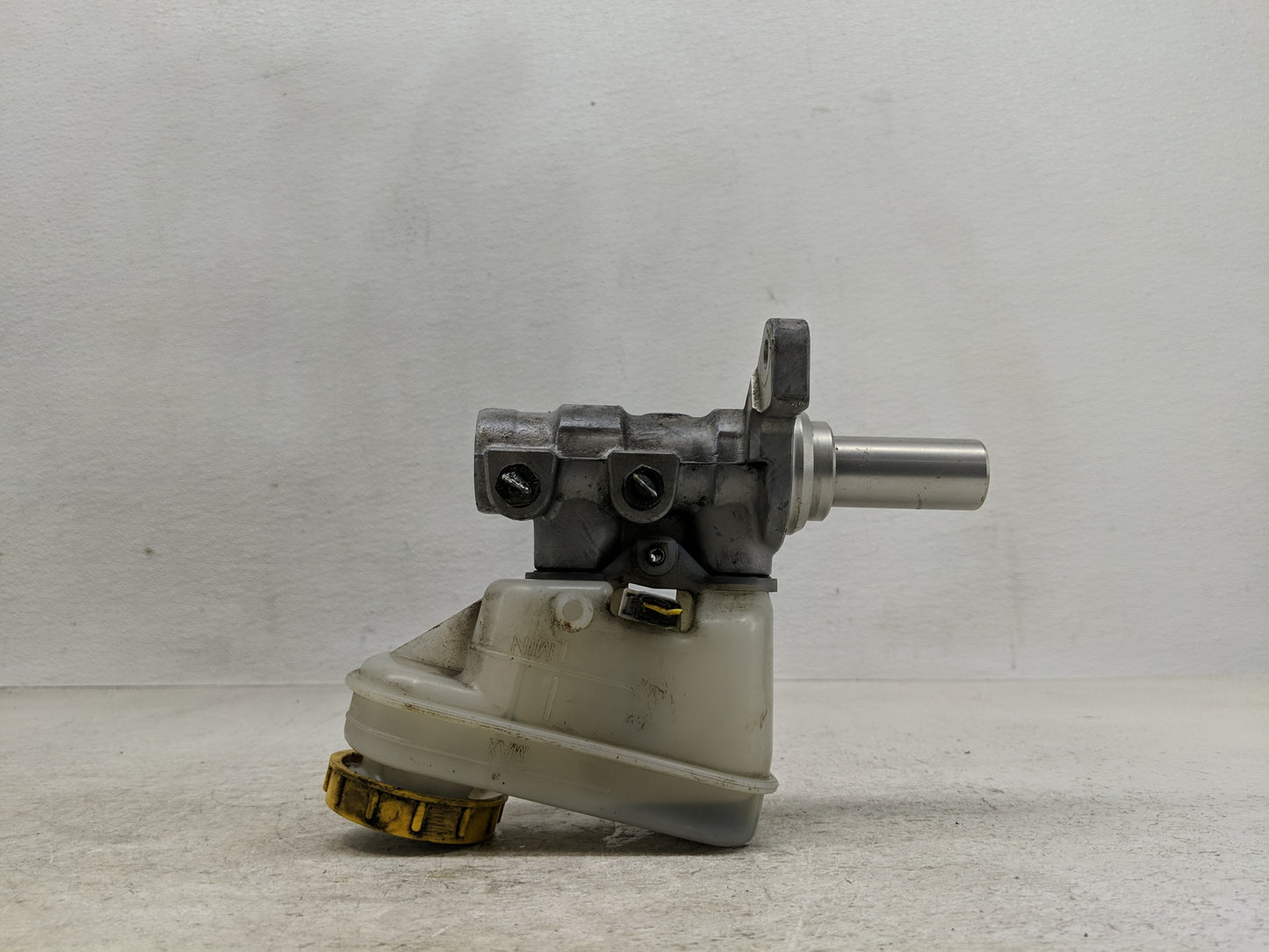 Subaru Forester Brake Master Cylinder - Oemusedautoparts1.com