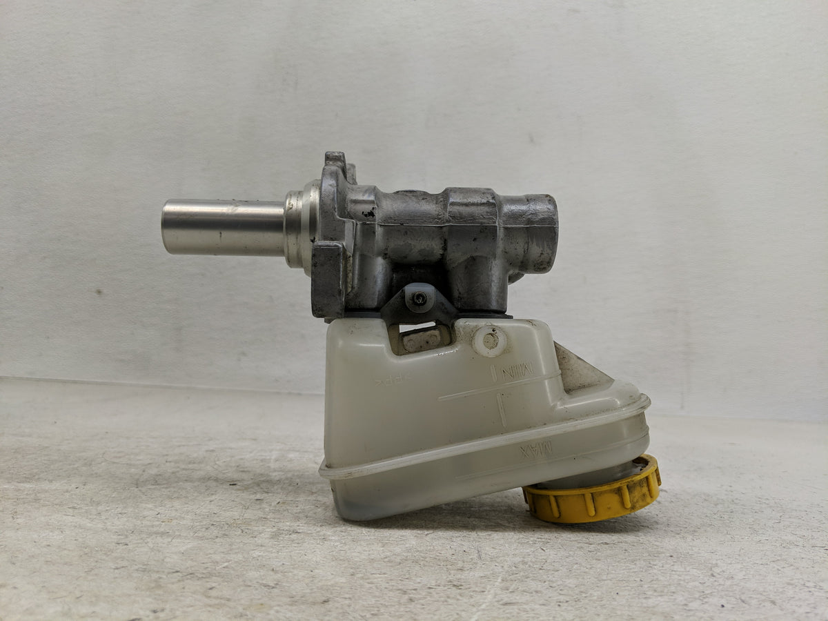 Subaru Forester Brake Master Cylinder 1276457 - Oemusedautoparts1.com