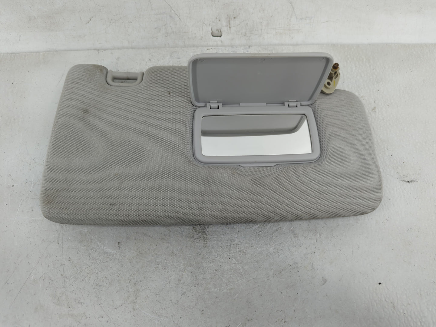 2016 Subaru Forester Sun Visor Shade Replacement Passenger Right Mirror Fits OEM Used Auto Parts - Oemusedautoparts1.com
