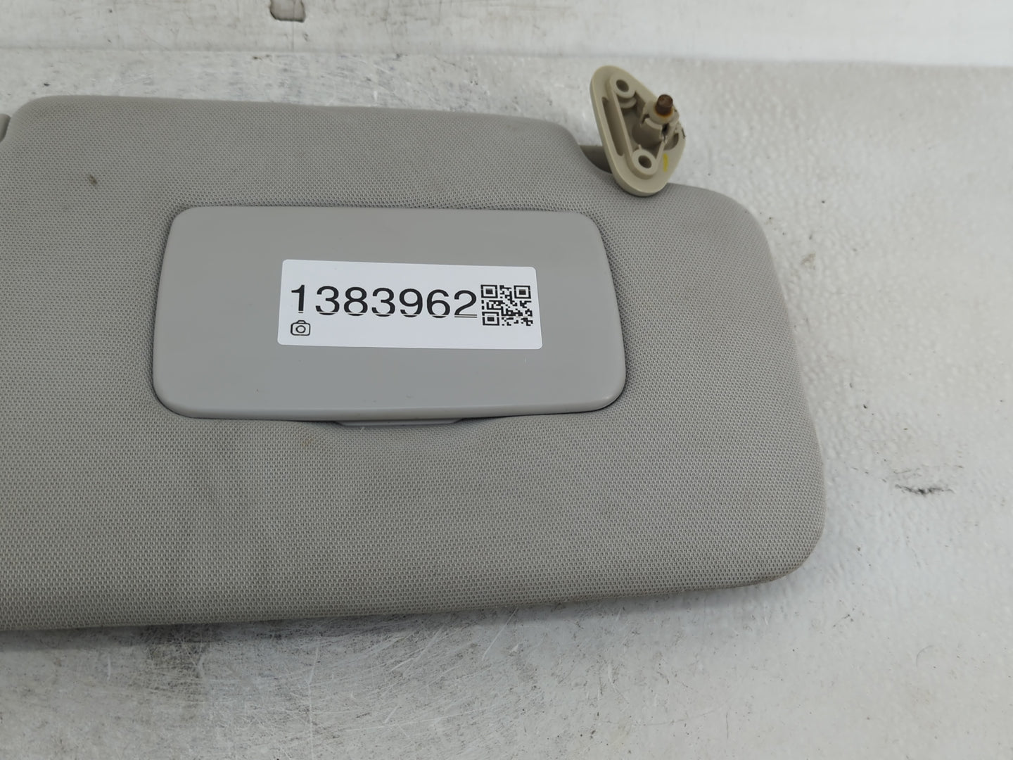 2016 Subaru Forester Sun Visor Shade Replacement Passenger Right Mirror Fits OEM Used Auto Parts - Oemusedautoparts1.com