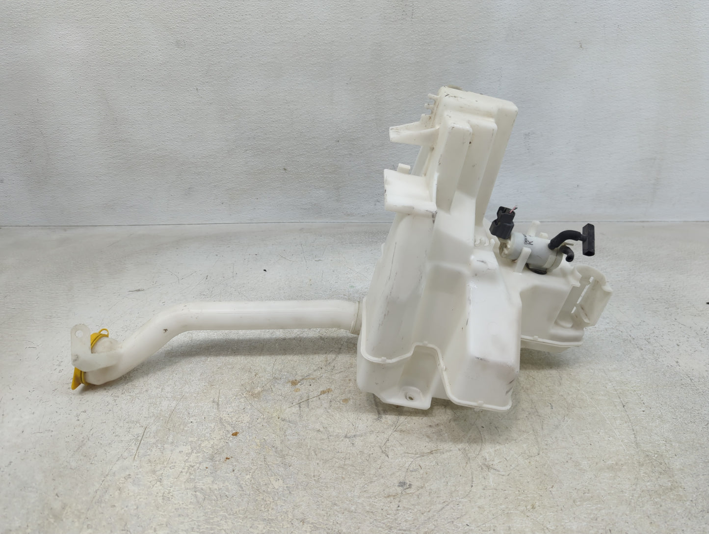 2016 Subaru Forester Windshield Washer Fluid Reservoir Bottle Oem - Oemusedautoparts1.com