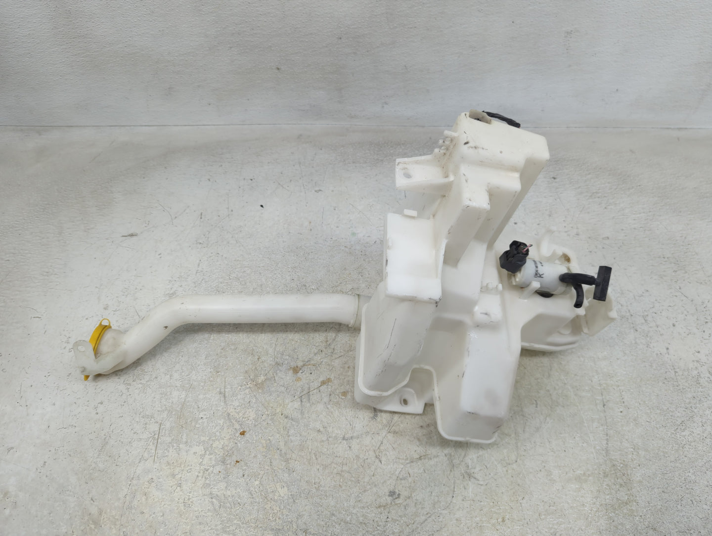 2016 Subaru Forester Windshield Washer Fluid Reservoir Bottle Oem - Oemusedautoparts1.com