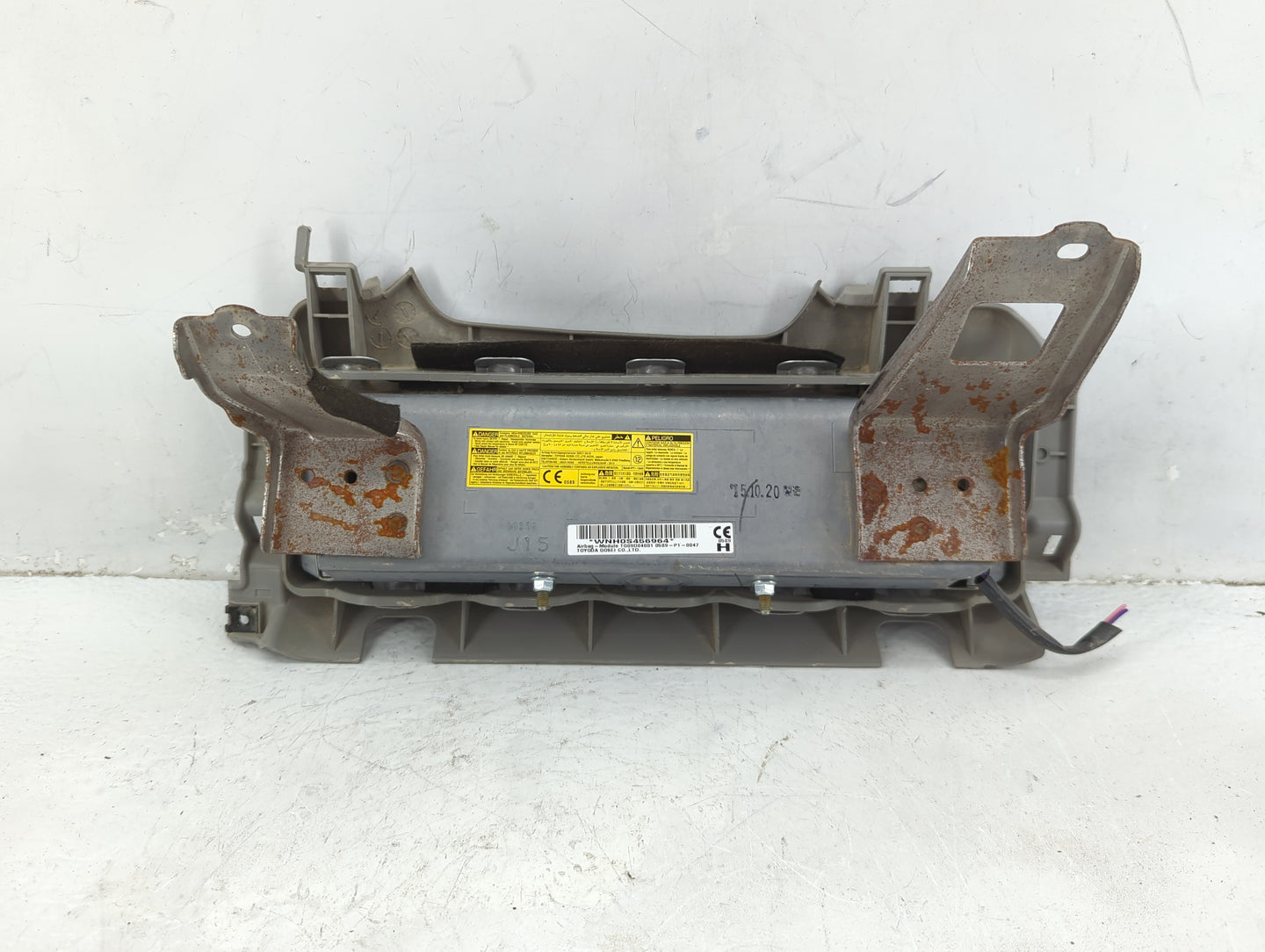 2016 Subaru Forester Air Bag Driver Left Knee OEM Fits OEM Used Auto Parts - Oemusedautoparts1.com