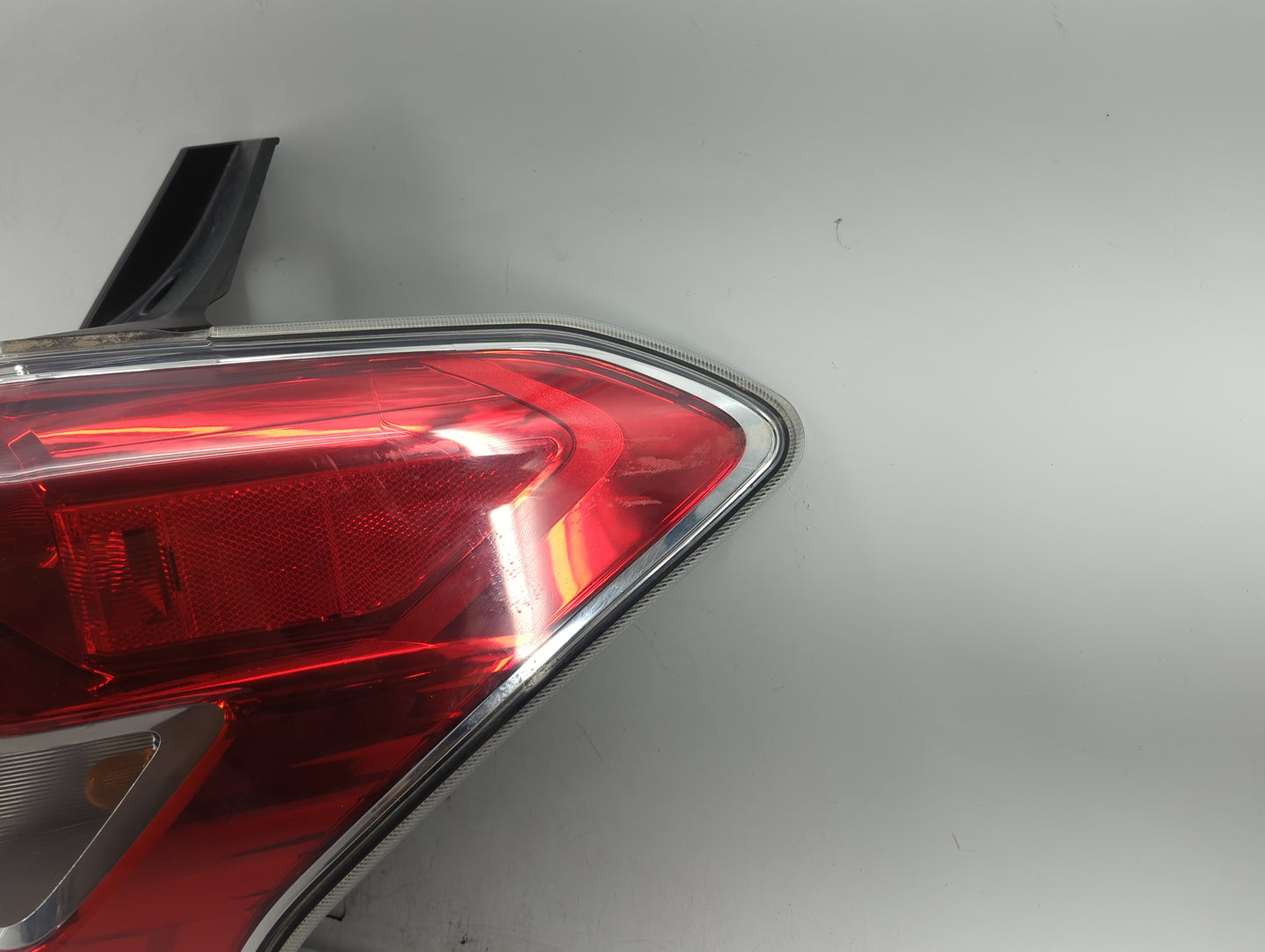 2016 Subaru Forester Tail Light Assembly Passenger Right OEM Fits OEM Used Auto Parts - Oemusedautoparts1.com