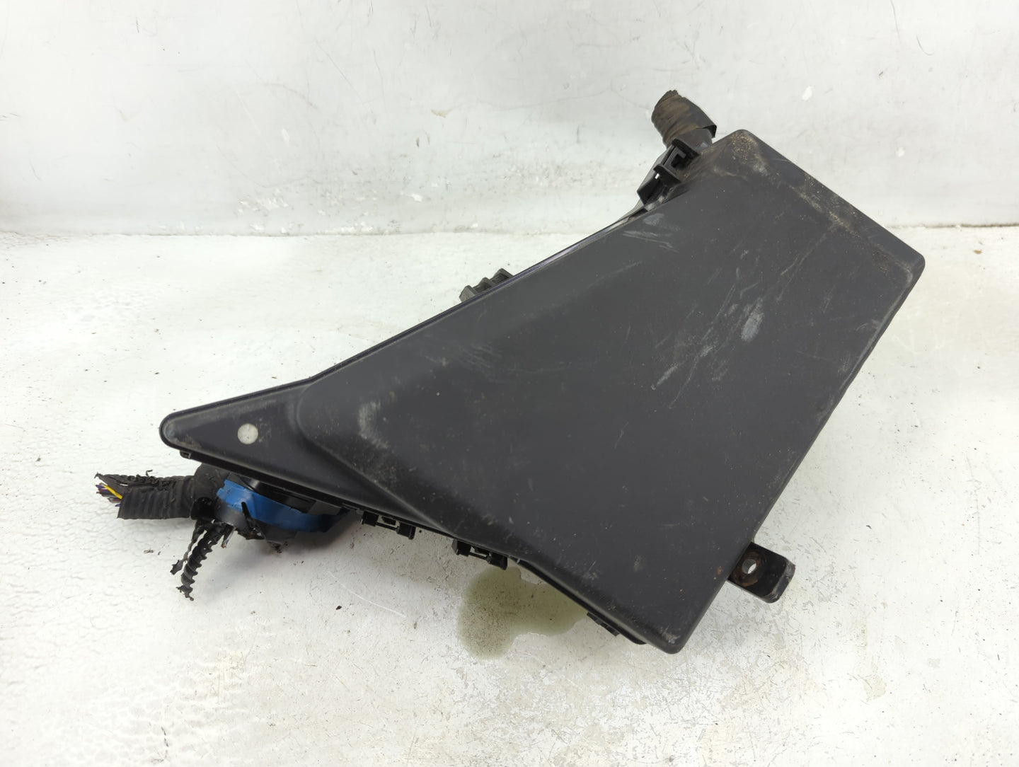2016 Subaru Forester Fusebox Fuse Box Panel Relay Module P/N:MB502000B Fits OEM Used Auto Parts - Oemusedautoparts1.com
