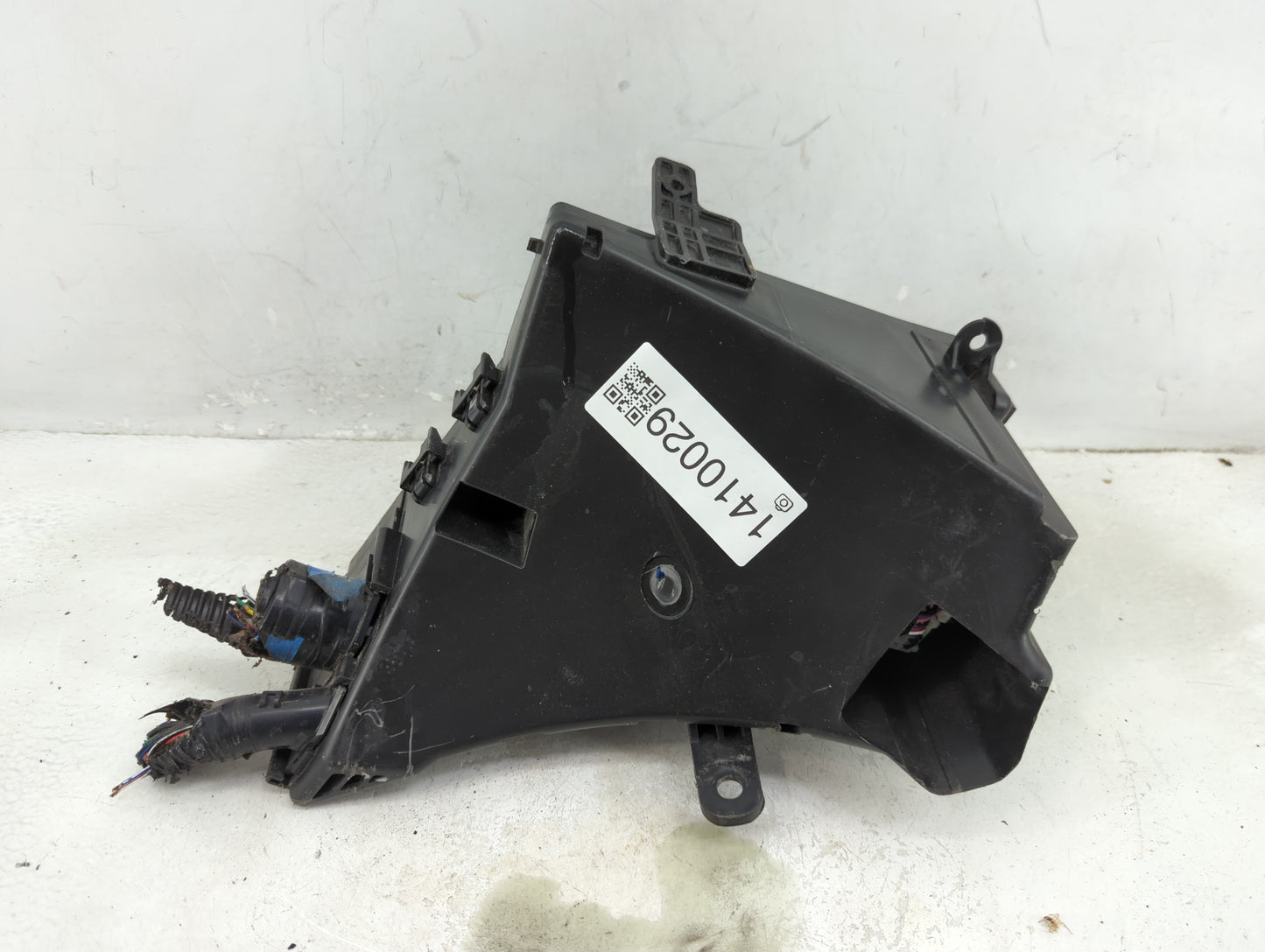 2016 Subaru Forester Fusebox Fuse Box Panel Relay Module P/N:MB502000B Fits OEM Used Auto Parts - Oemusedautoparts1.com