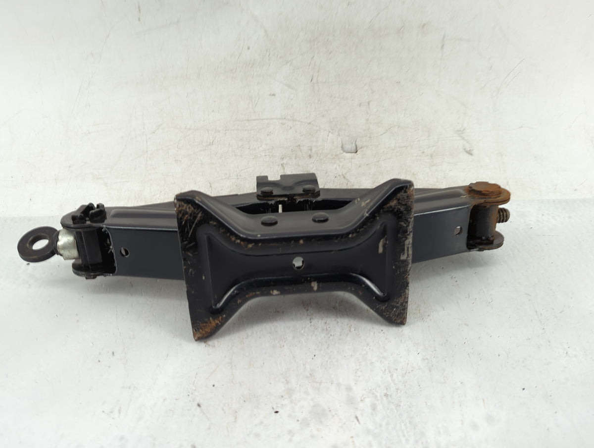 2016 Subaru Forester Spare Scissor Car Jack - Oemusedautoparts1.com
