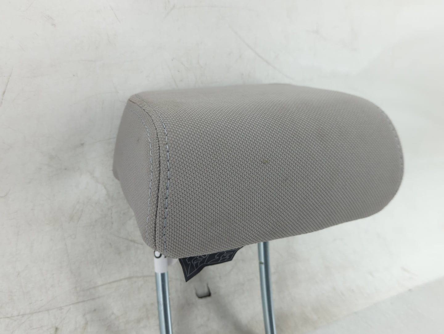 2016 Subaru Forester Headrest Head Rest Rear Center Seat Fits OEM Used Auto Parts - Oemusedautoparts1.com
