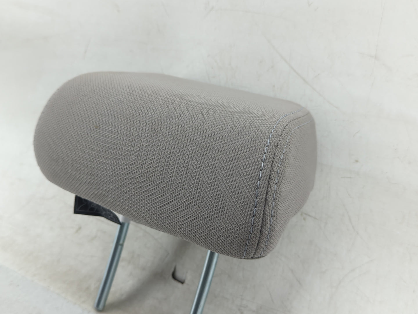 2016 Subaru Forester Headrest Head Rest Rear Center Seat Fits OEM Used Auto Parts - Oemusedautoparts1.com