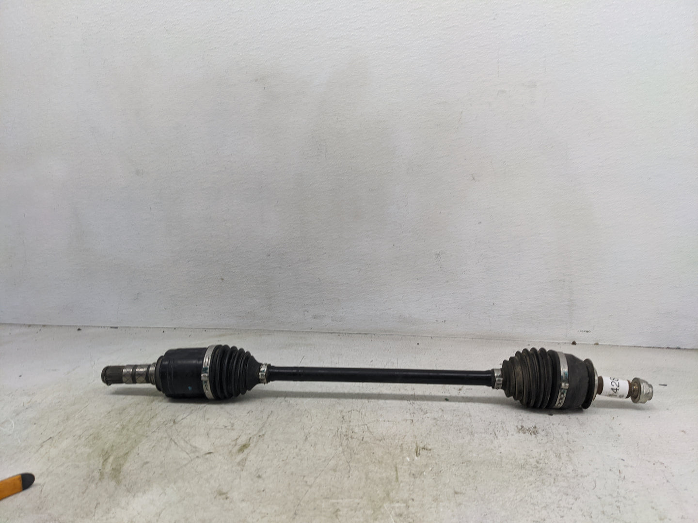 2016 Subaru Forester Axle Shaft Front Passenger Cv C/v - Oemusedautoparts1.com