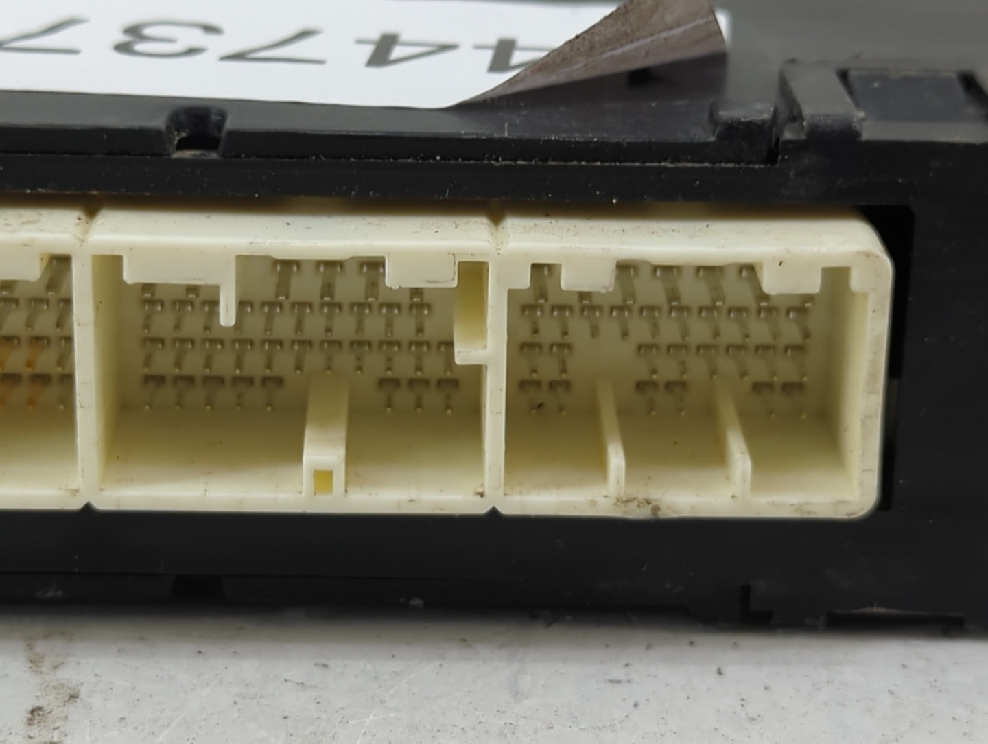 2016 Subaru Forester Body Control Module Bcm Inner Cabin Fuse Box - Oemusedautoparts1.com