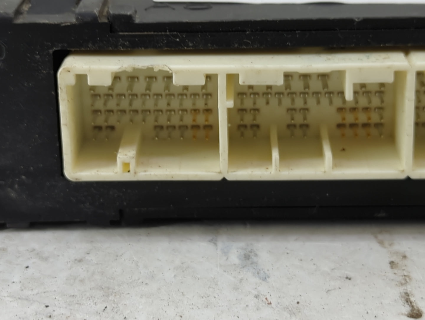 2016 Subaru Forester Body Control Module Bcm Inner Cabin Fuse Box - Oemusedautoparts1.com