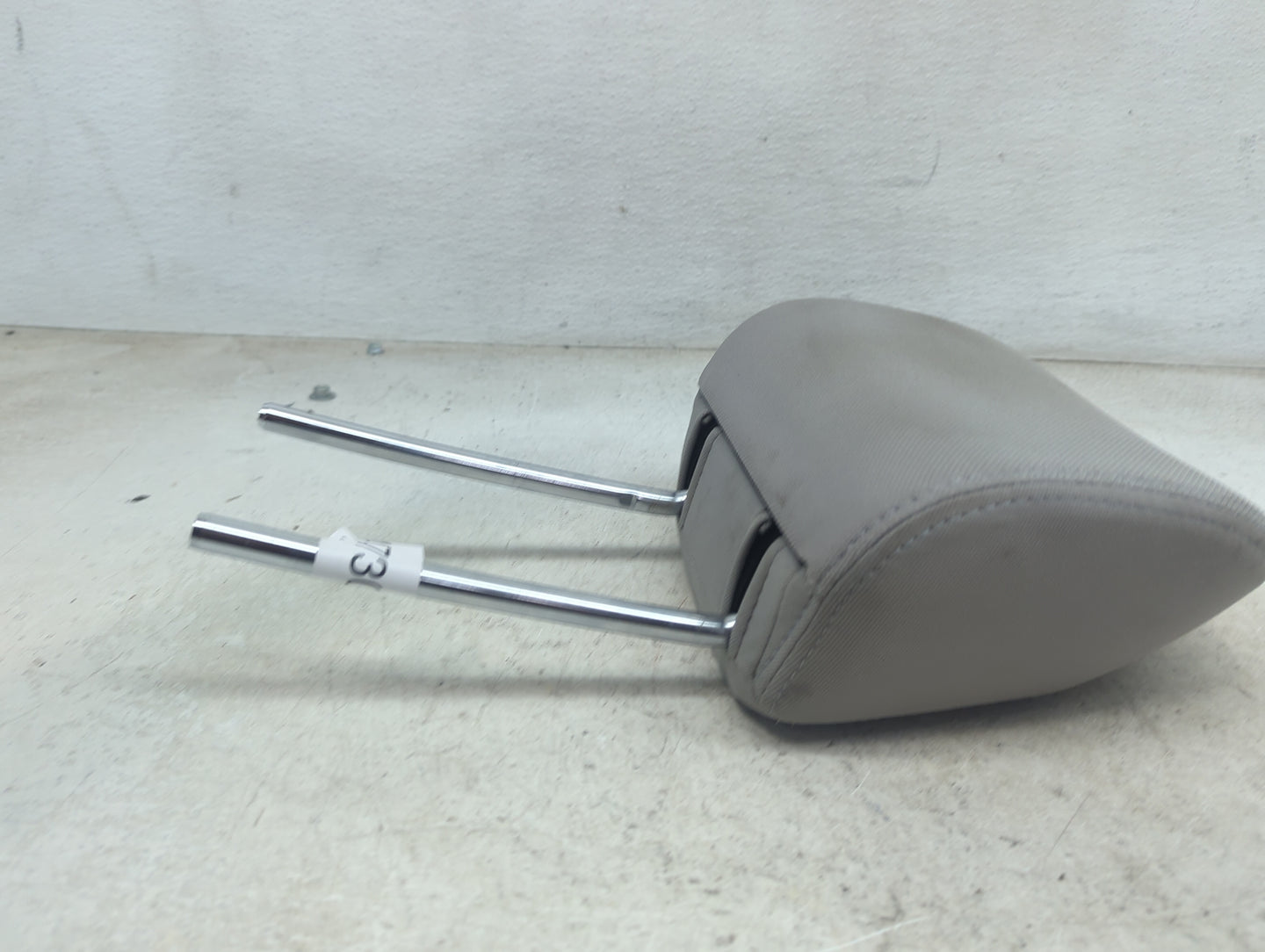 2016 Subaru Forester Headrest Head Rest Front Driver Seat Gray 1473011 - Oemusedautoparts1.com