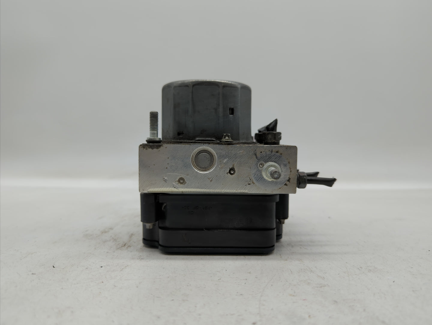 2016 Subaru Forester ABS Pump Control Module Replacement P/N:27536SG090 Fits OEM Used Auto Parts - Oemusedautoparts1.com