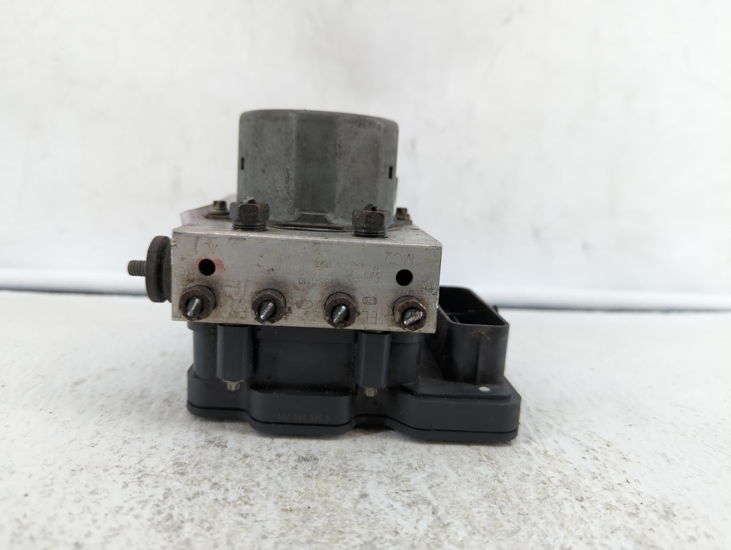 2016 Subaru Forester ABS Pump Control Module Replacement P/N:2265108452 27536SG110 Fits OEM Used Auto Parts - Oemusedautopar