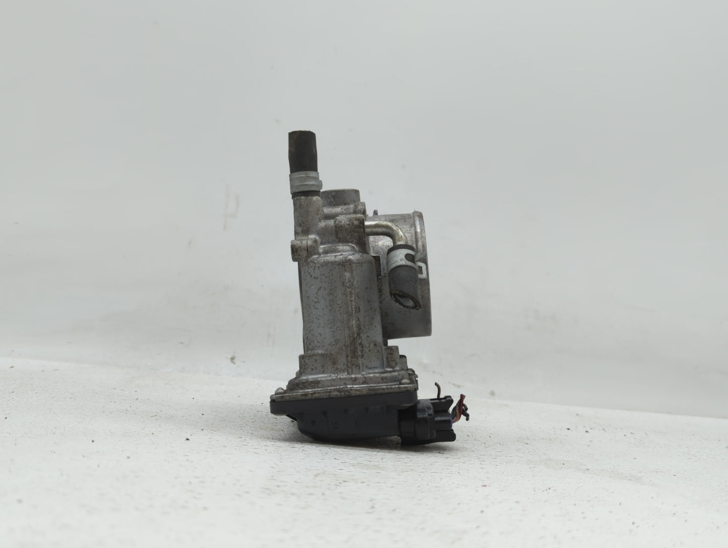 2011-2017 Subaru Forester Throttle Body P/N:16112AA380 Fits Fits 2011 2012 2013 2014 2015 2016 2017 OEM Used Auto Parts - Oe