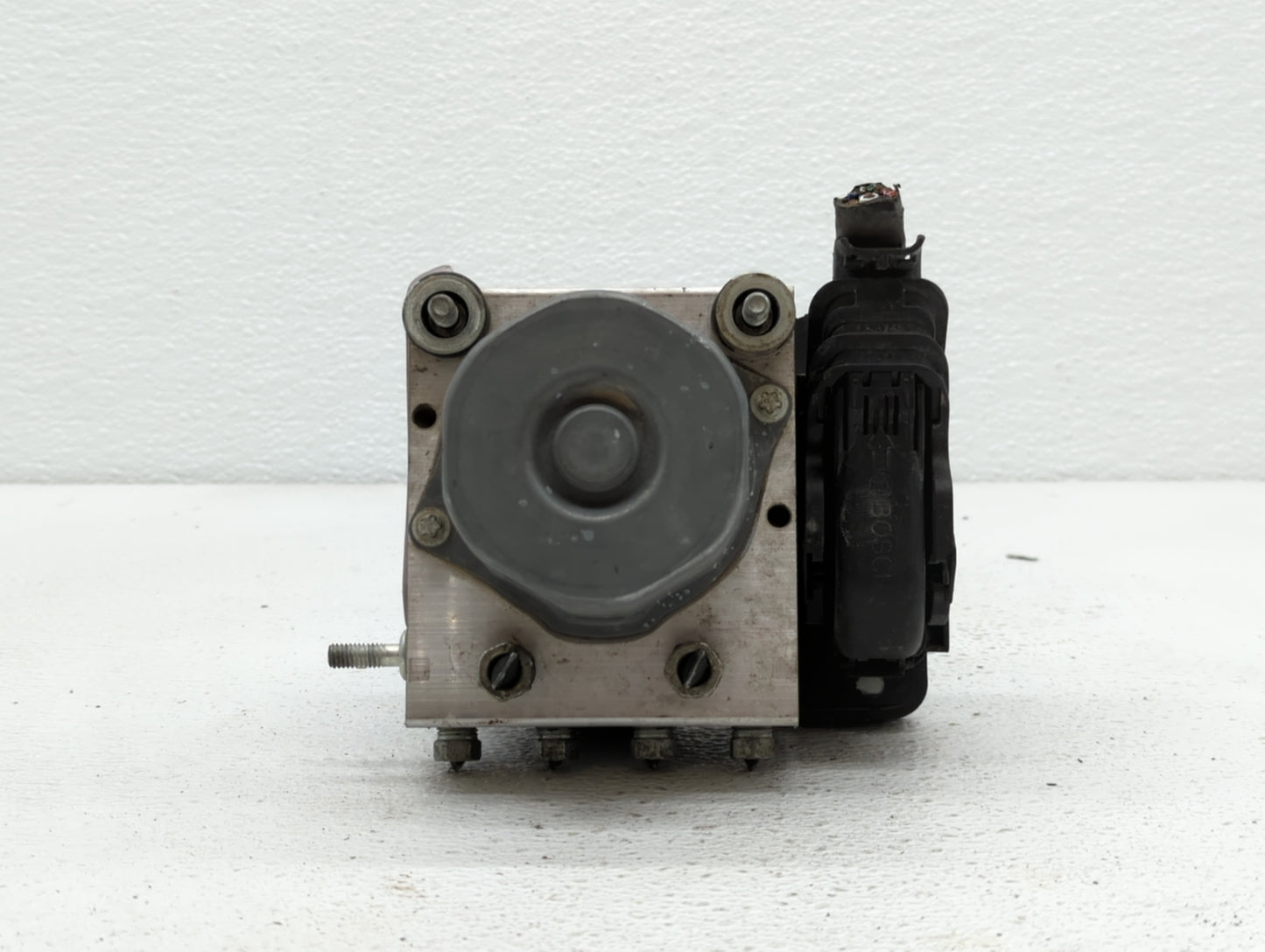 2016 Subaru Forester ABS Pump Control Module Replacement P/N:2265108452 27536SG110 Fits OEM Used Auto Parts - Oemusedautopar