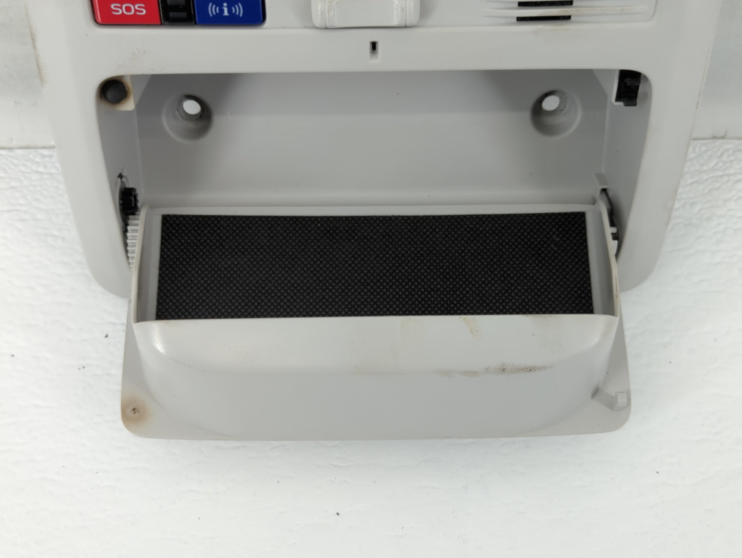 2016 Subaru Forester Overhead Roof Console - Oemusedautoparts1.com