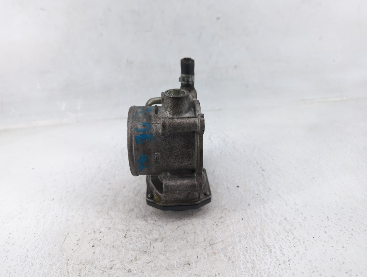 2011-2018 Subaru Forester Throttle Body P/N:16112AA380 Fits Fits 2011 2012 2013 2014 2015 2016 2017 2018 OEM Used Auto Parts