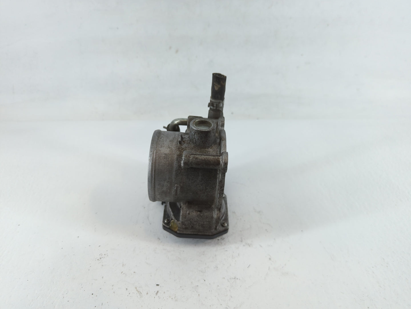 2011-2018 Subaru Forester Throttle Body P/N:16112AA380 Fits Fits 2011 2012 2013 2014 2015 2016 2017 2018 OEM Used Auto Parts