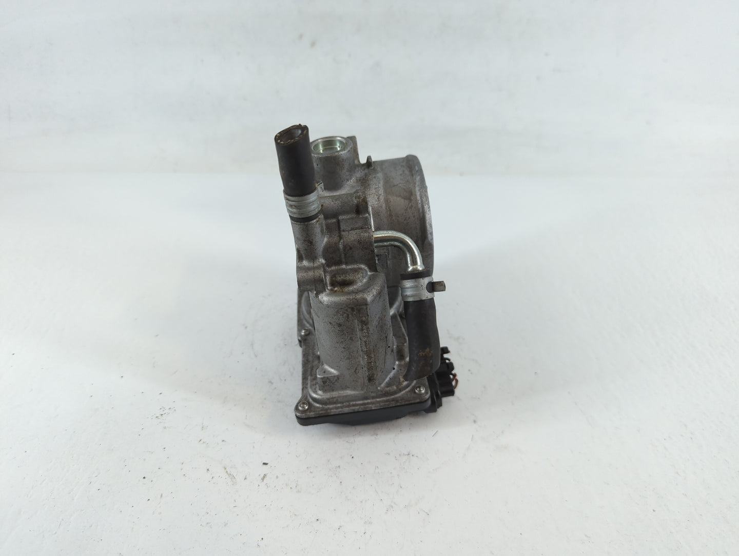 2011-2018 Subaru Forester Throttle Body P/N:16112AA380 Fits Fits 2011 2012 2013 2014 2015 2016 2017 2018 OEM Used Auto Parts