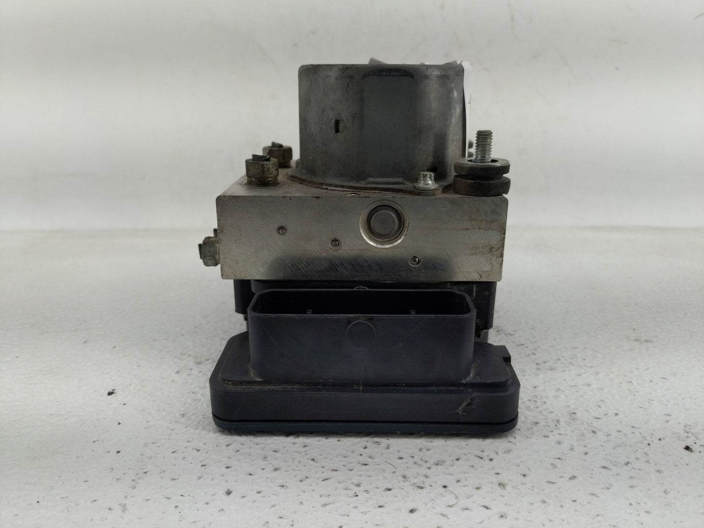 2015-2016 Subaru Impreza ABS Pump Control Module Replacement Fits Fits 2015 2016 OEM Used Auto Parts - Oemusedautoparts1.com