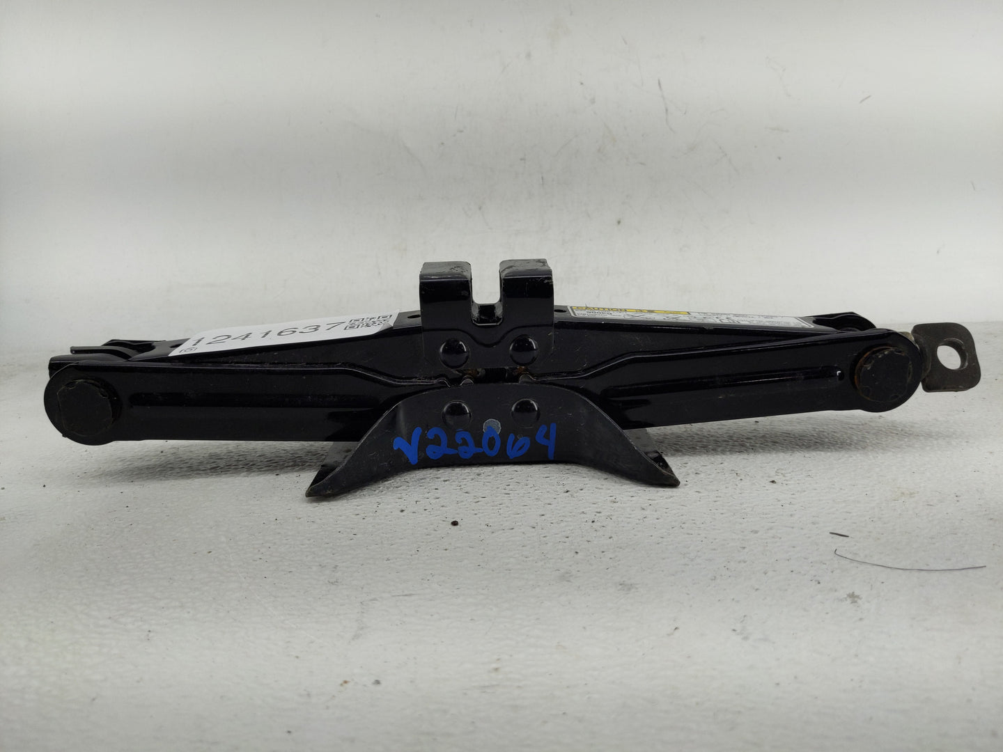 2016 Subaru Impreza Spare Scissor Car Jack - Oemusedautoparts1.com
