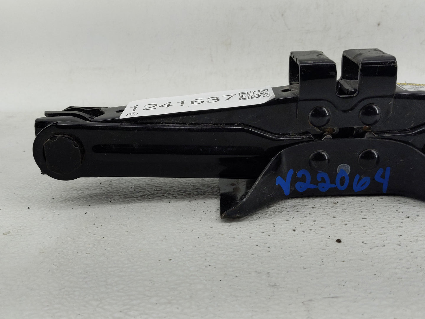 2016 Subaru Impreza Spare Scissor Car Jack - Oemusedautoparts1.com