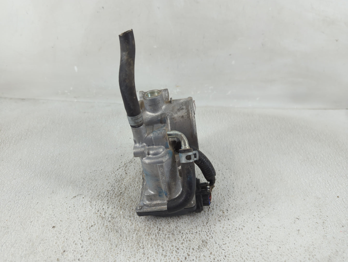 2012-2016 Subaru Impreza Throttle Body P/N:142009T01 16112AA380 Fits Fits 2011 2012 2013 2014 2015 2016 2017 2018 OEM Used A