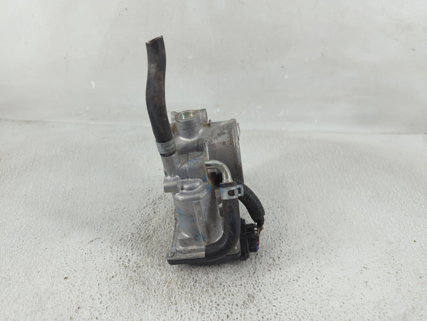 2012-2016 Subaru Impreza Throttle Body P/N:142009T01 16112AA380 Fits Fits 2011 2012 2013 2014 2015 2016 2017 2018 OEM Used A