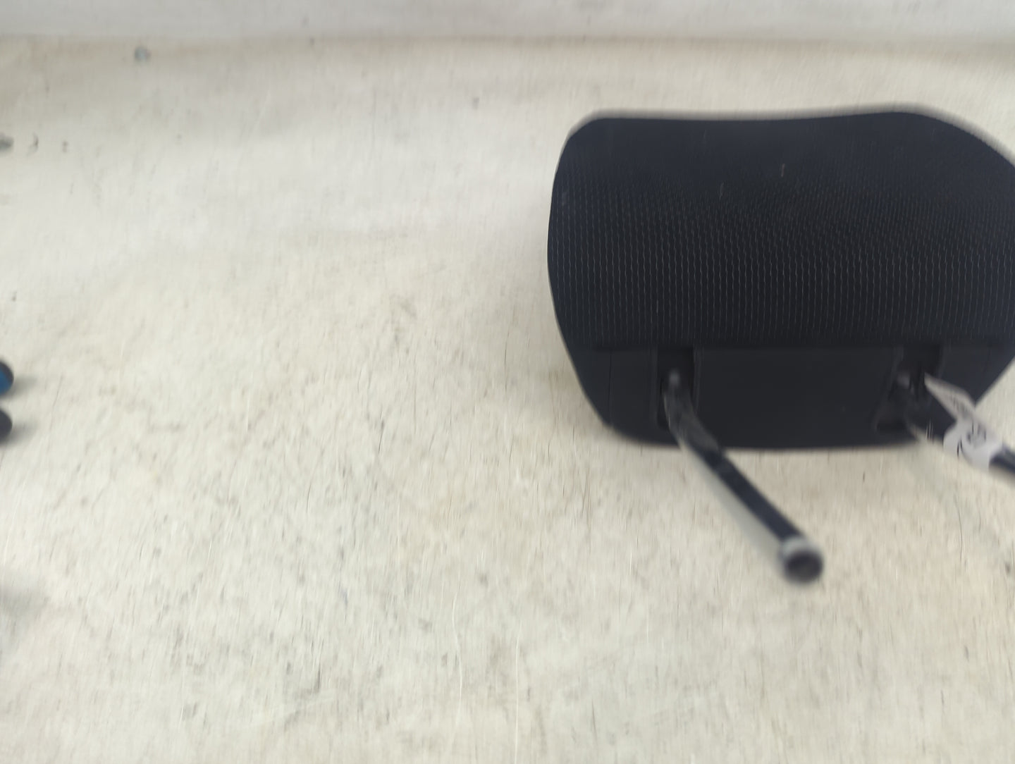 2016 Subaru Impreza Headrest Head Rest Front Driver Seat Black 1472875 - Oemusedautoparts1.com