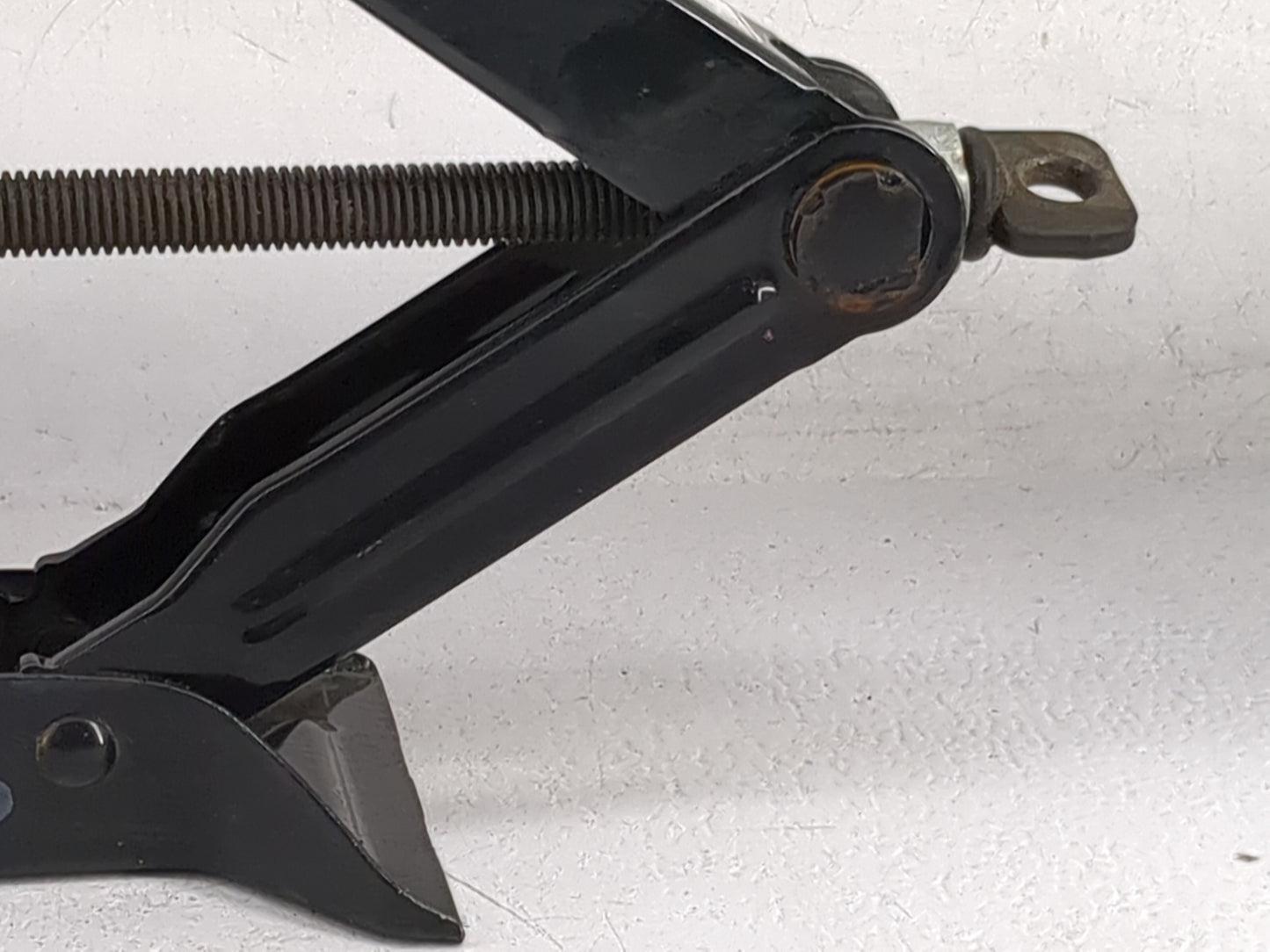 2016 Subaru Impreza Spare Scissor Car Jack Black - Oemusedautoparts1.com
