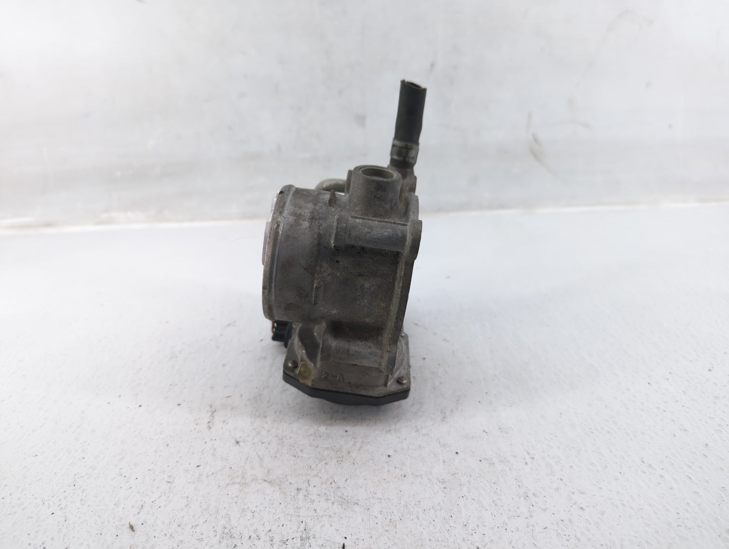 2012-2016 Subaru Impreza Throttle Body P/N:16112AA380 Fits Fits 2011 2012 2013 2014 2015 2016 2017 2018 OEM Used Auto Parts 