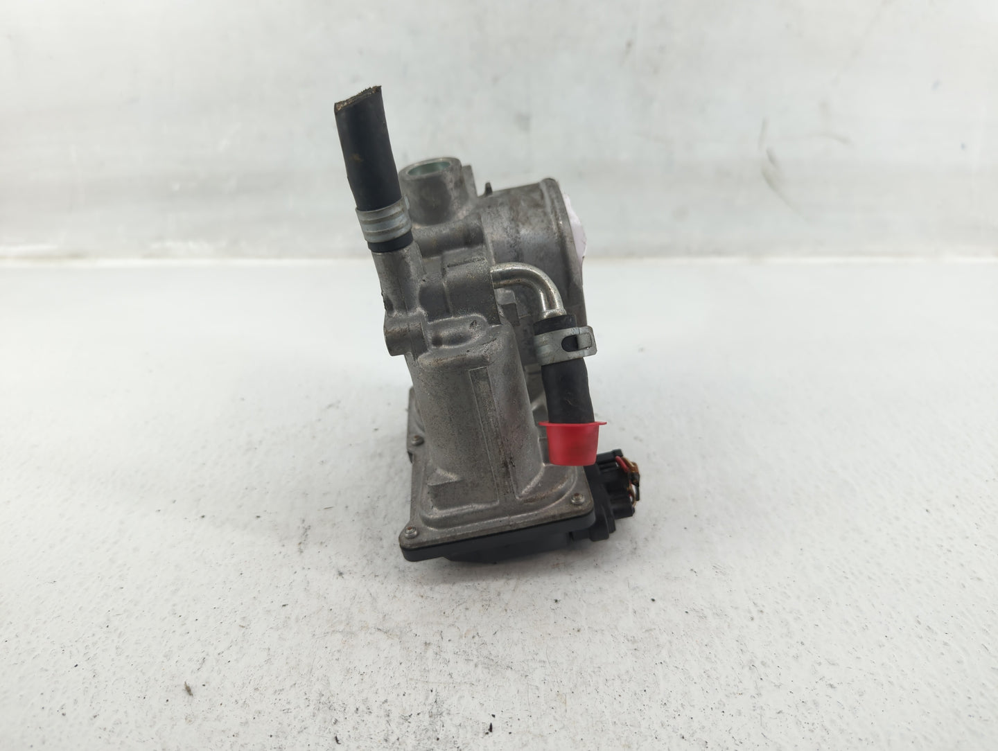 2012-2016 Subaru Impreza Throttle Body P/N:16112AA380 Fits Fits 2011 2012 2013 2014 2015 2016 2017 2018 OEM Used Auto Parts 