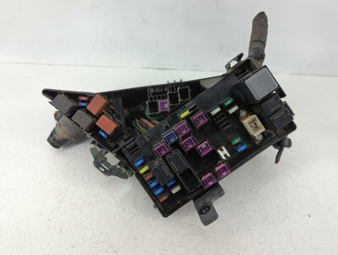 2016 Subaru Impreza Fusebox Fuse Box Panel Relay Module P/N:MB100200B Fits OEM Used Auto Parts - Oemusedautoparts1.com