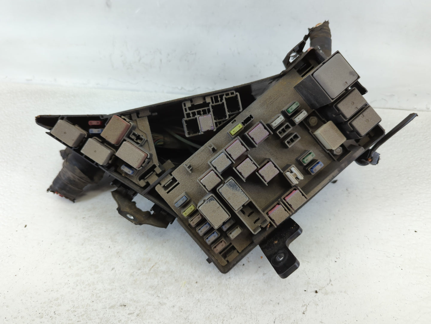 2016 Subaru Impreza Fusebox Fuse Box Panel Relay Module P/N:MB100200B Fits OEM Used Auto Parts - Oemusedautoparts1.com