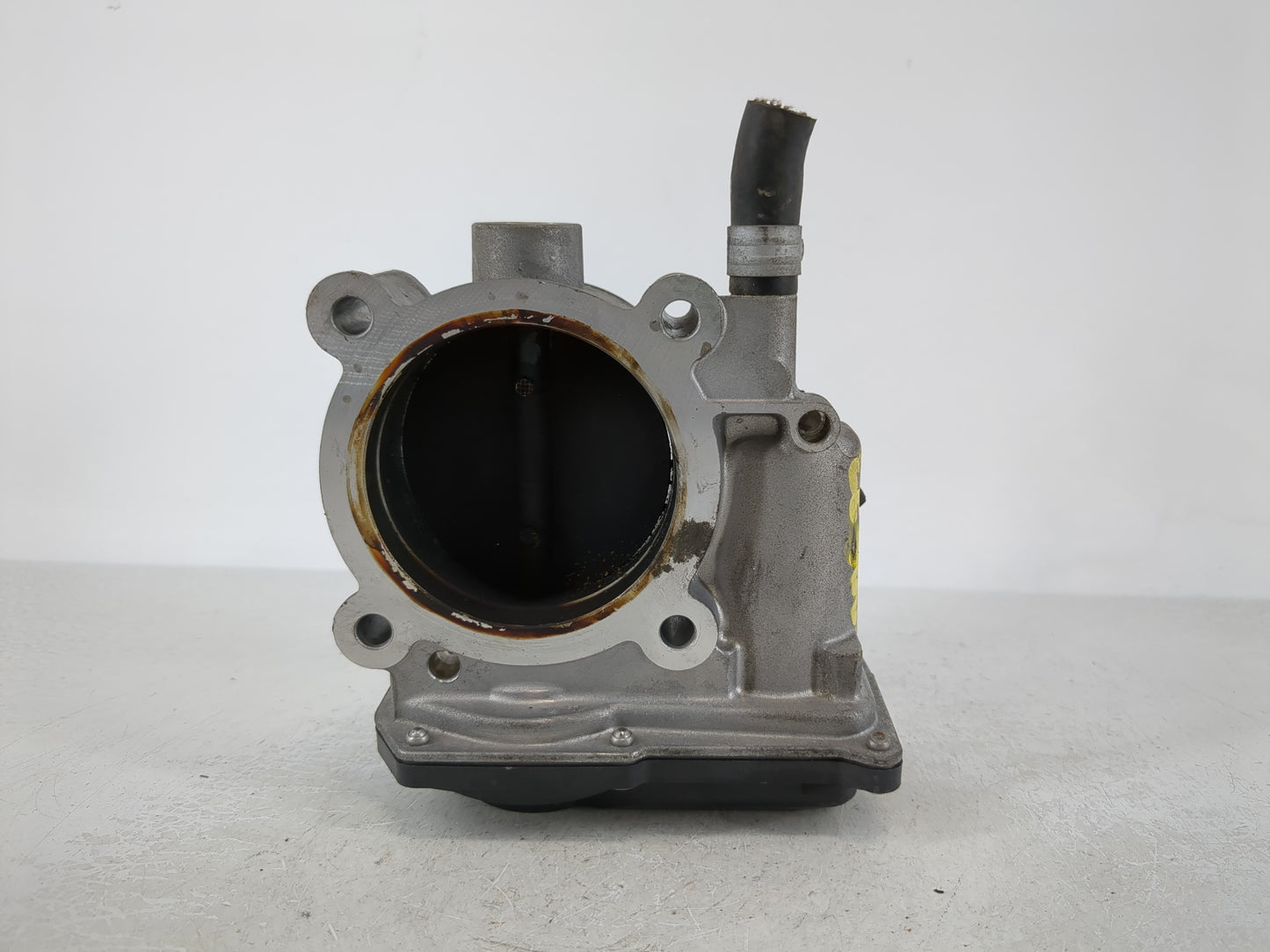 2010-2019 Subaru Legacy Throttle Body P/N:16112AA320 Fits Fits 2010 2011 2012 2013 2014 2015 2016 2017 2018 2019 OEM Used Au