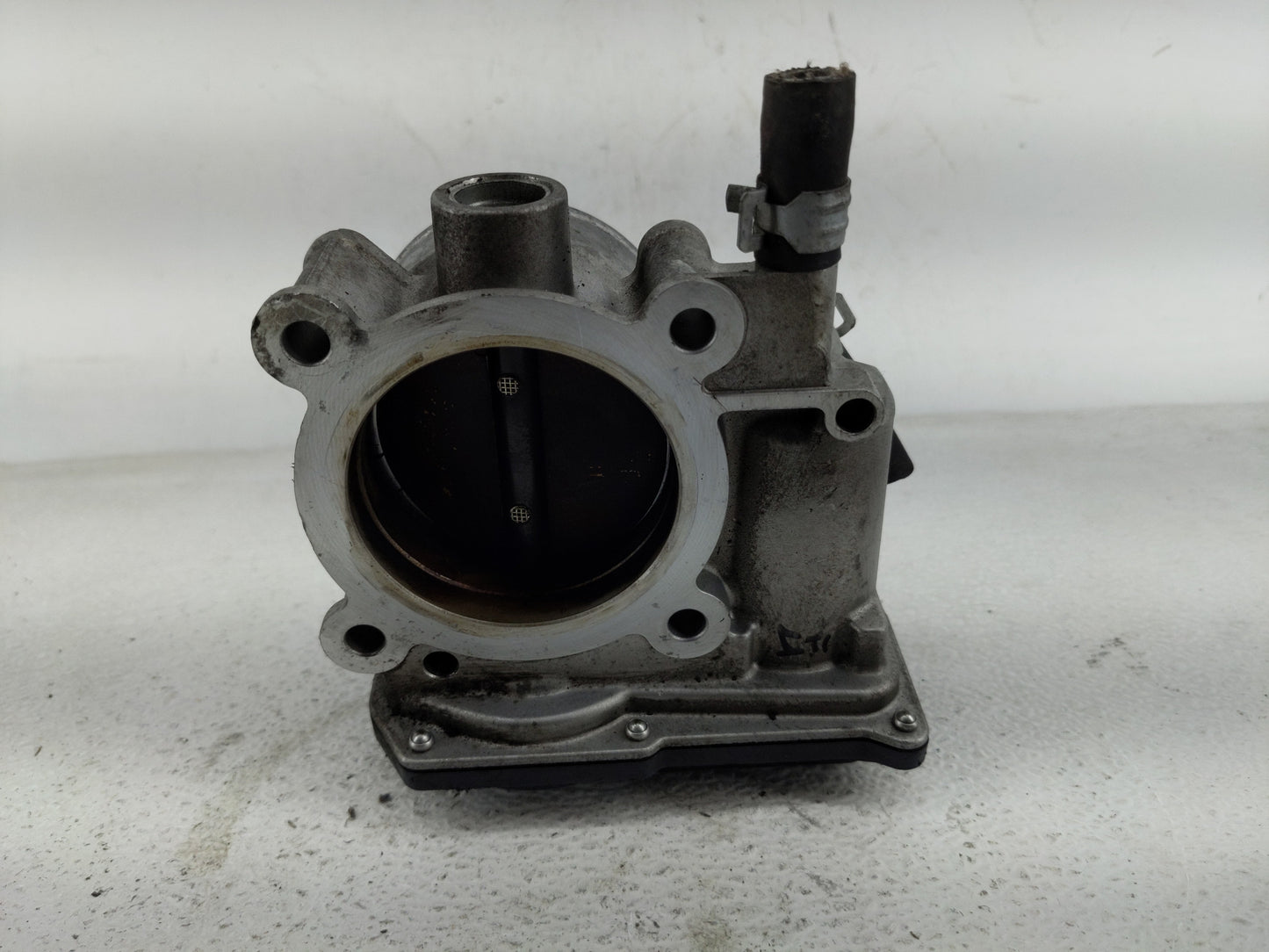 2013-2019 Subaru Legacy Throttle Body P/N:16112AA38A Fits Fits 2013 2014 2015 2016 2017 2018 2019 OEM Used Auto Parts - Oemu