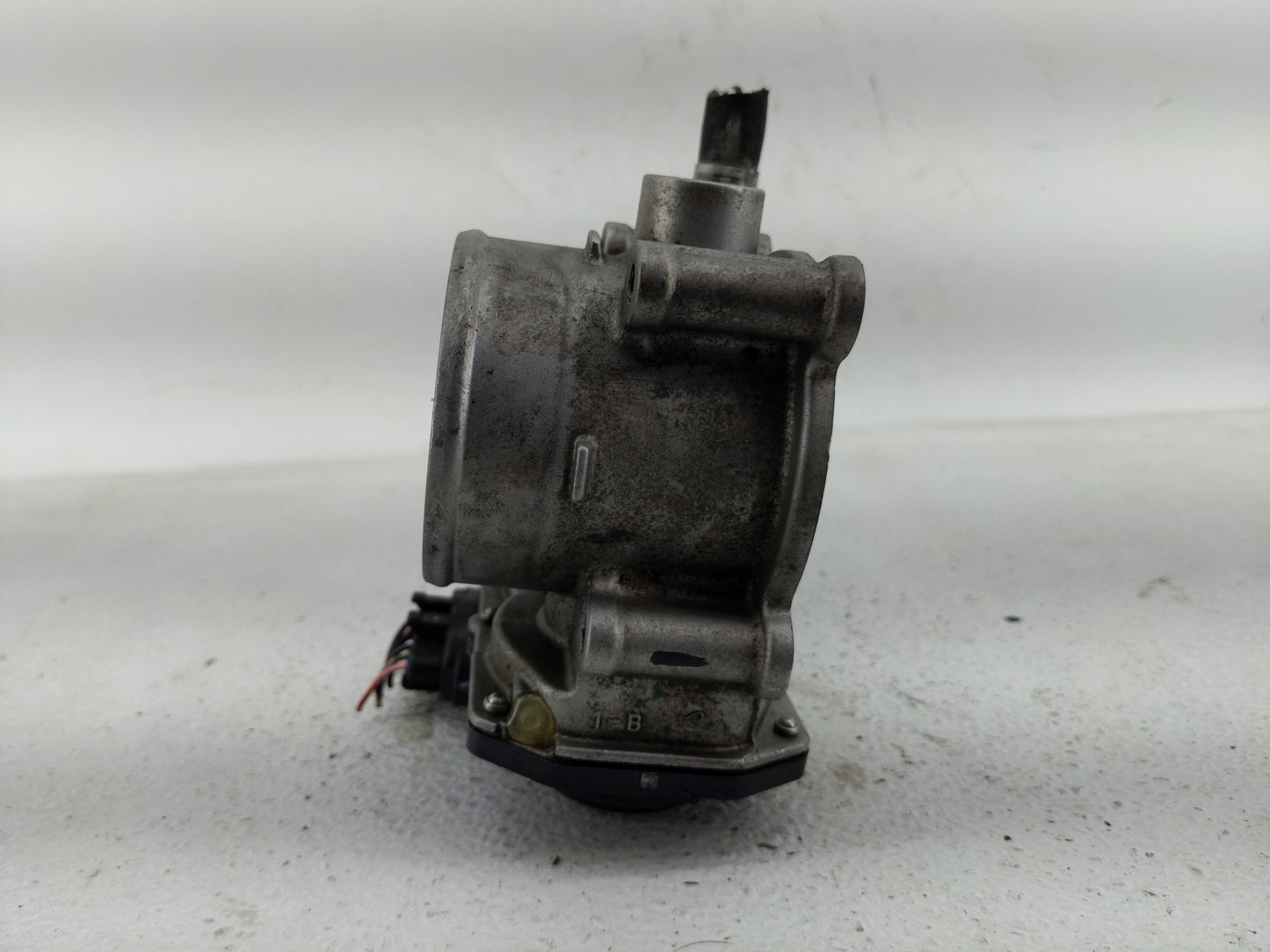 2013-2019 Subaru Legacy Throttle Body P/N:16112AA38A Fits Fits 2013 2014 2015 2016 2017 2018 2019 OEM Used Auto Parts - Oemu