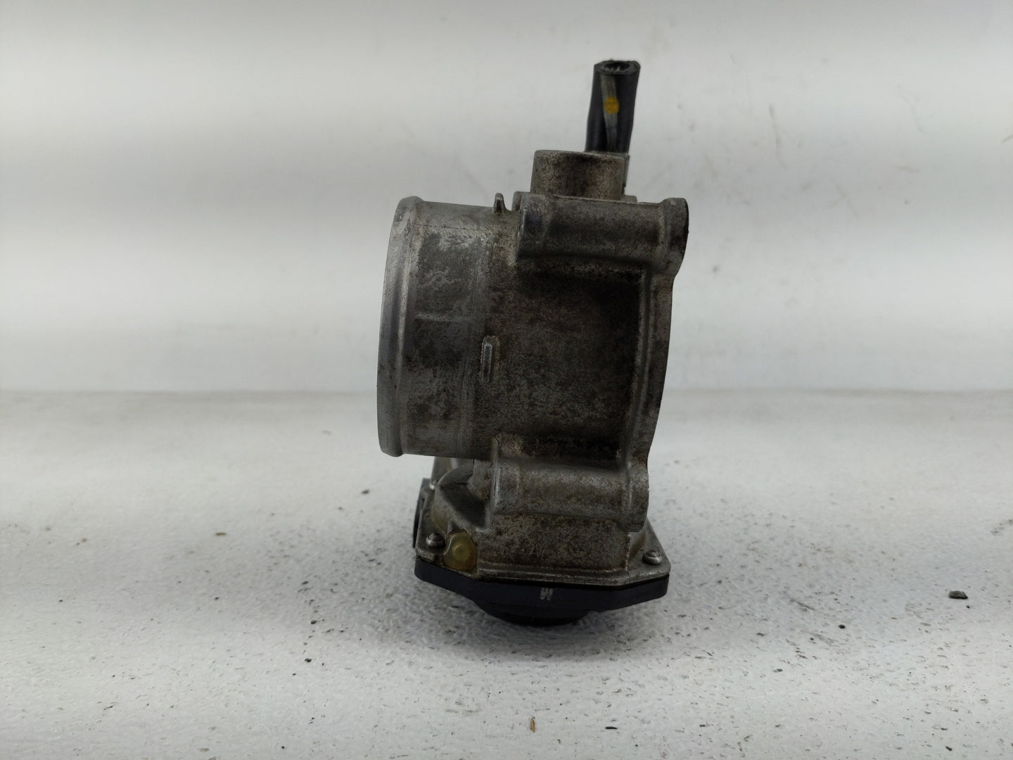 2013-2019 Subaru Legacy Throttle Body P/N:16112AA38A Fits Fits 2013 2014 2015 2016 2017 2018 2019 OEM Used Auto Parts - Oemu