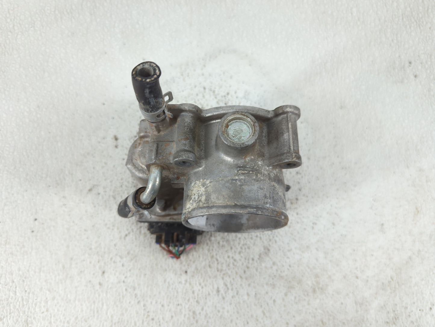 2013-2019 Subaru Legacy Throttle Body P/N:16112AA38A Fits Fits 2013 2014 2015 2016 2017 2018 2019 OEM Used Auto Parts - Oemu