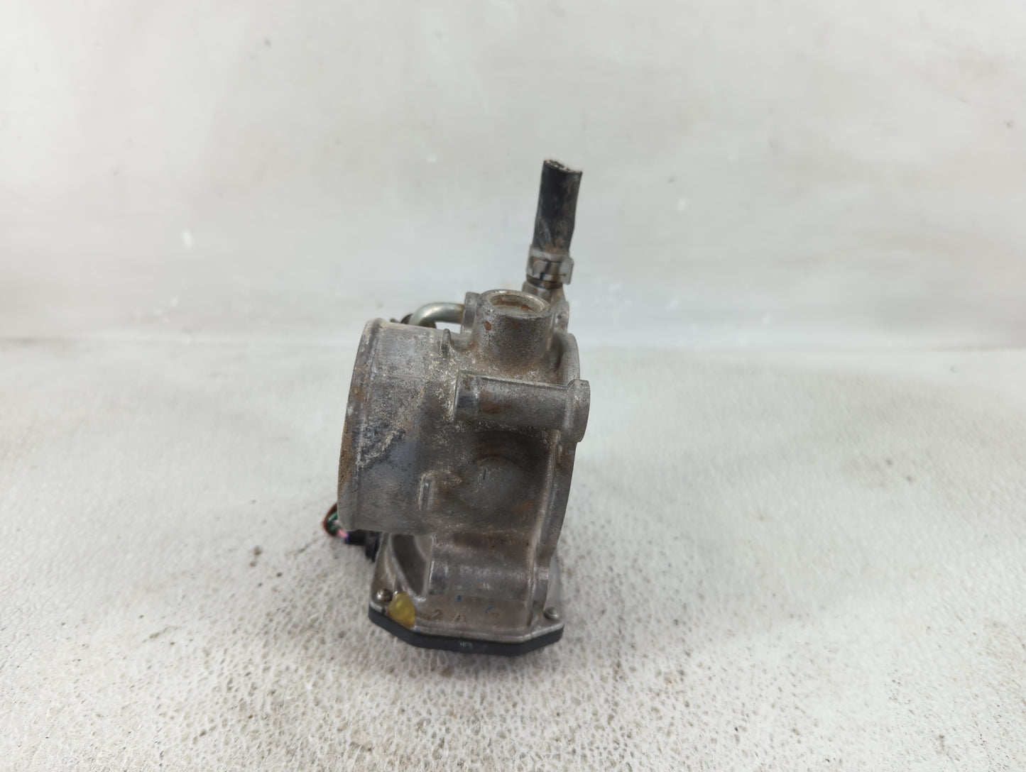 2013-2019 Subaru Legacy Throttle Body P/N:16112AA38A Fits Fits 2013 2014 2015 2016 2017 2018 2019 OEM Used Auto Parts - Oemu