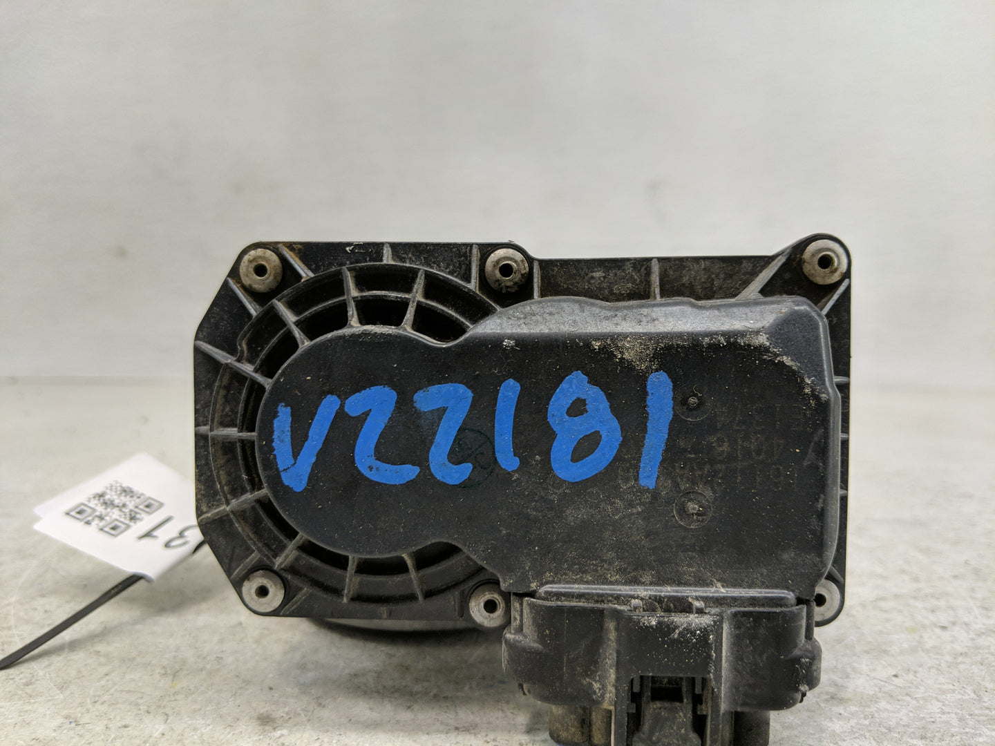 2010-2019 Subaru Legacy Throttle Body P/N:16112AA320 Fits Fits 2010 2011 2012 2013 2014 2015 2016 2017 2018 2019 OEM Used Au