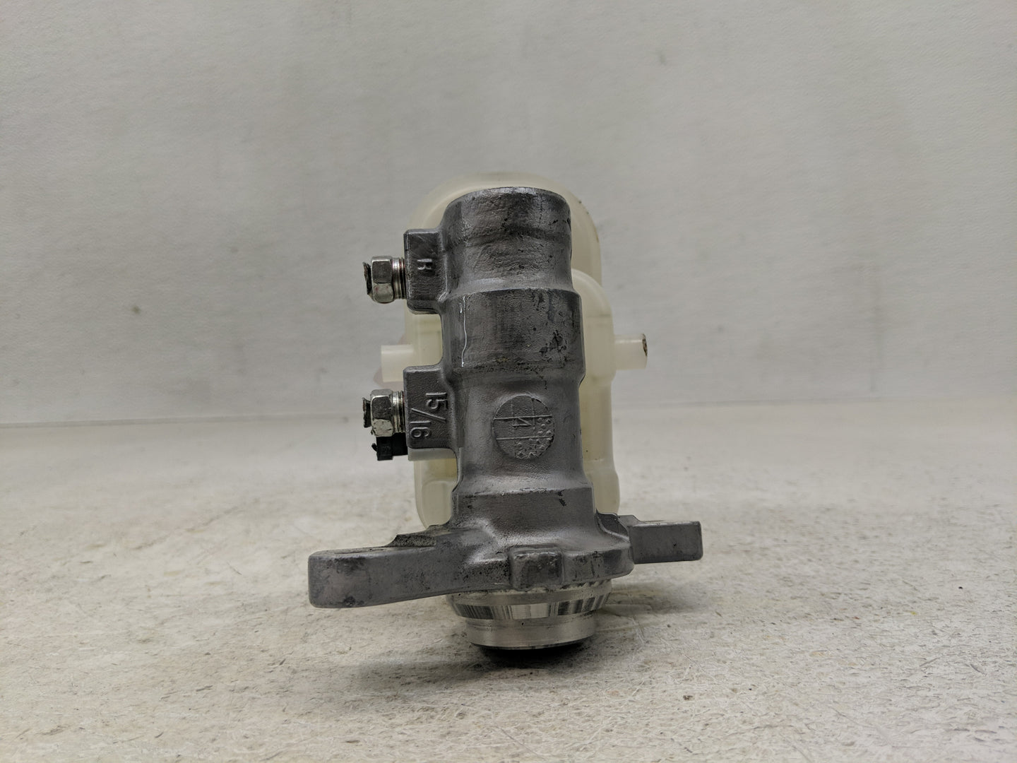2015-2017 Subaru Legacy Brake Master Cylinder - Oemusedautoparts1.com