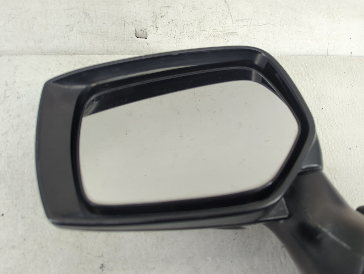 2015-2016 Subaru Legacy Driver Side View Mirror - Left Door Mirror OEM Used - Oemusedautoparts1.com