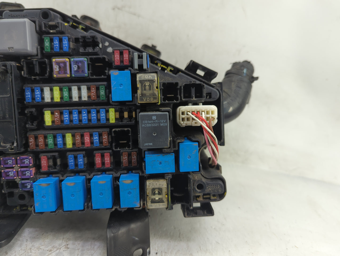 2015-2017 Subaru Legacy Fusebox Fuse Box Panel Relay Module P/N:MB503703B Fits Fits 2015 2017 OEM Used Auto Parts - Oemuseda